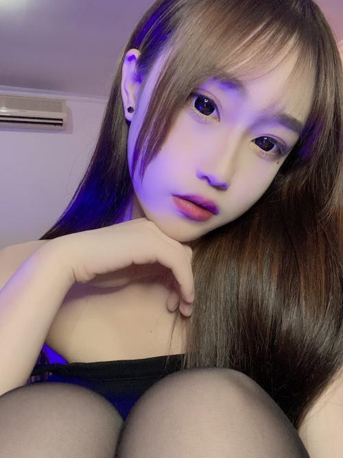 肤白貌美身材好，性感火辣的高颜值