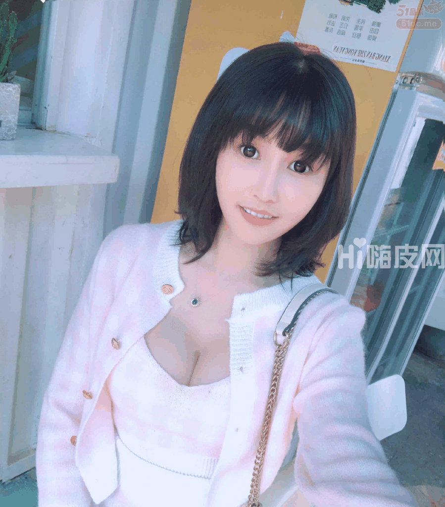 静安区清纯可人的妹子