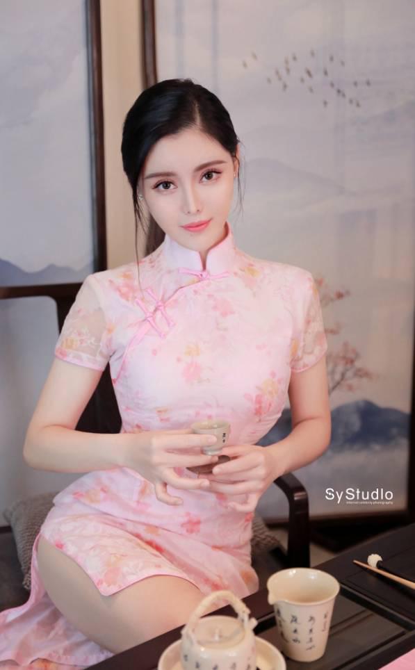 很会侍候男人的多水女