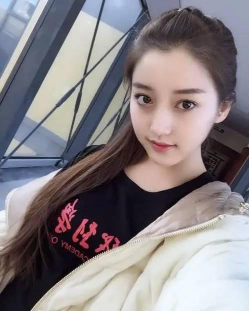 浦东区皮肤很白小御姐